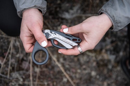 Preview: Leatherman Multitool Raptor Rescue